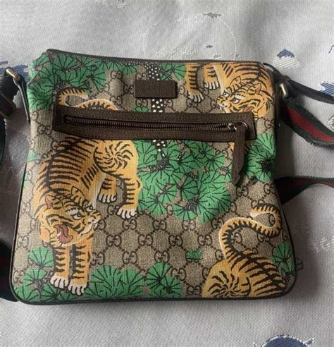 gucci tiger messenger bag replica|gucci messenger bag vintage.